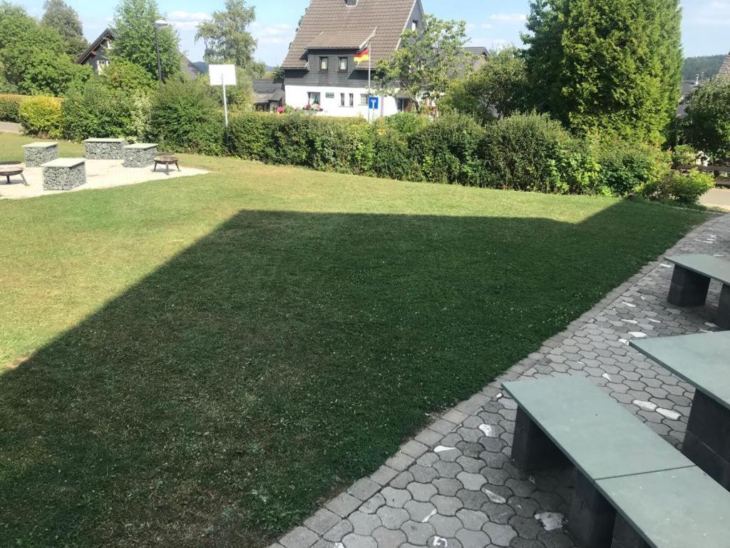 Haus Astenblick In Winterberg Fuer Bis Zu 35 Personen Fuer Wanderveranstaltungen Und Familienfeiern Eksteriør billede