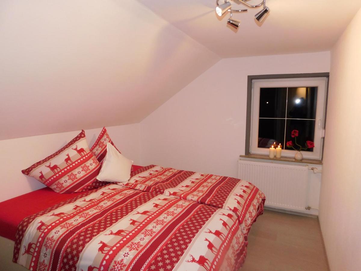 Haus Astenblick In Winterberg Fuer Bis Zu 35 Personen Fuer Wanderveranstaltungen Und Familienfeiern Eksteriør billede